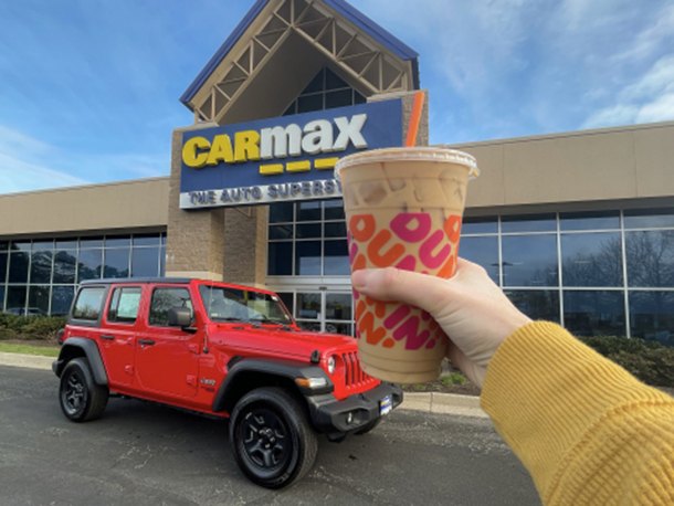 CarMax Invites Customers to 'Do Donuts'