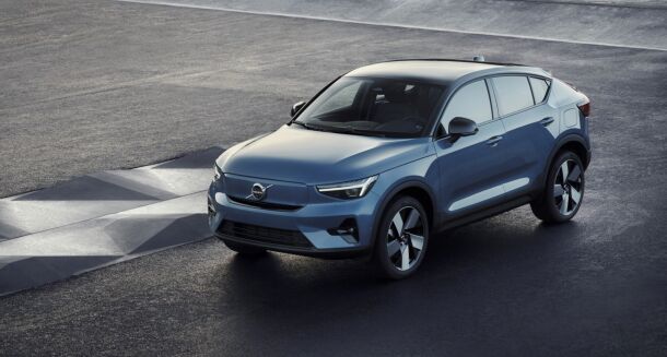 volvo cars now following lynk co playbook introduces c40 recharge