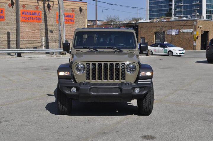 2020 jeep gladiator sport s review poised for urban life