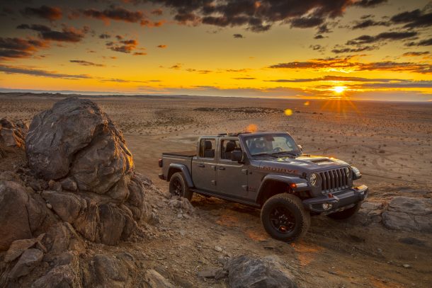 going it alone one brand only jeep dealers grow in numbers