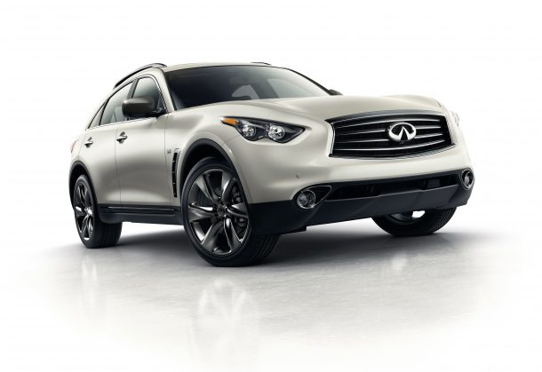 The Sun Sets on Infiniti's QX70, Not That You'll Mind