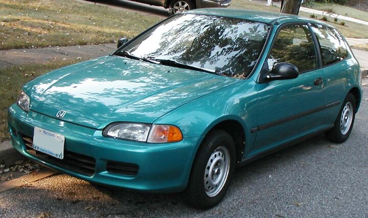 America's Hottest Up-and-Coming Car Color Isn't Teal, But It's Close Enough