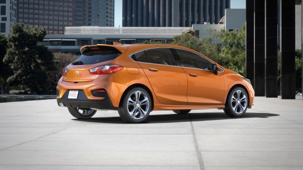 You'll Pay a Premium for the Chevrolet Cruze Hatchback's Extra Space