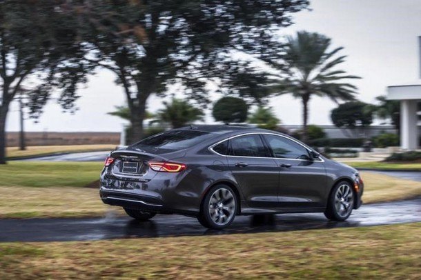Despite FCA's Clear-Out Effort, The Chrysler 200 Still Isn't Selling