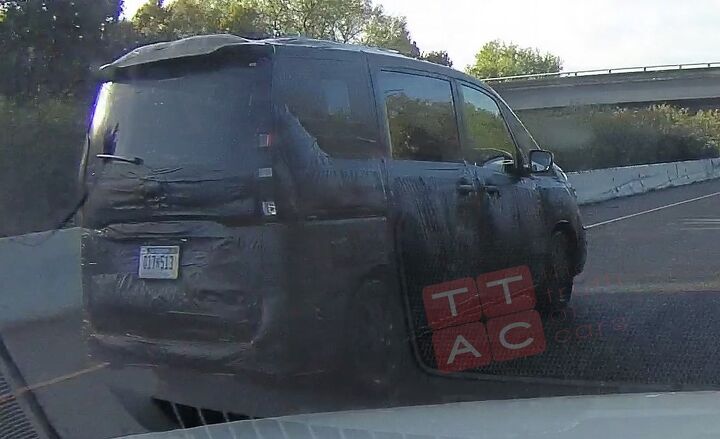 Is This a Second-Generation Nissan NV200 Compact <i>Passenger</i> Van? [UPDATE: It's a Serena!]