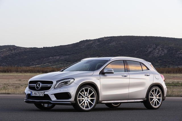 the mercedes benz gla s arrival isn t slowing down the mercedes benz cla u s 2015