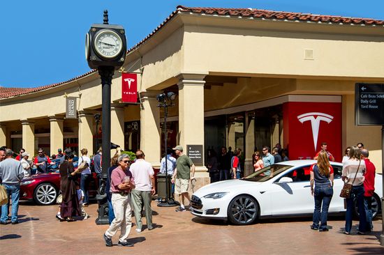 California New Car Dealers Seek DMV Probe Into "Egregious" Tesla Advertising