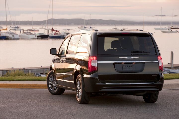 review 2011 chrysler town country