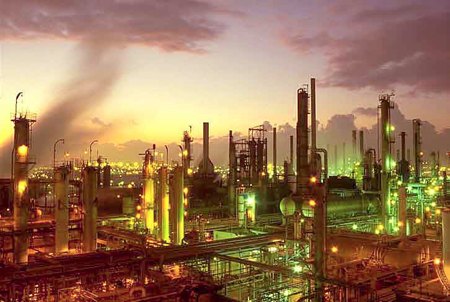 u s oil refineries hit by invisible hurricane