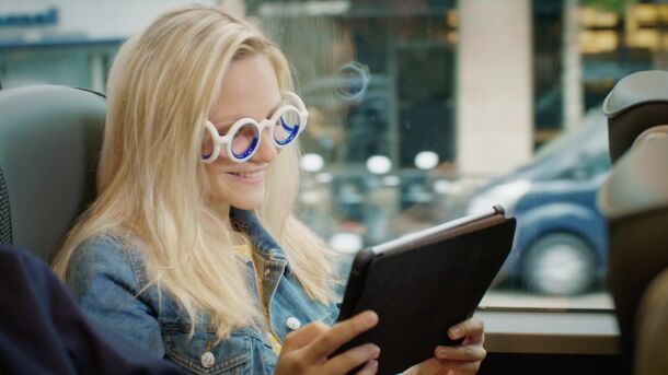 Citron Introduces Glasses That 'Eliminate Motion Sickness,' With One Obvious Downside