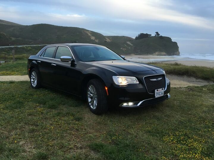 2016 Chrysler 300C Rental Review - The Best Car Money Can Rent