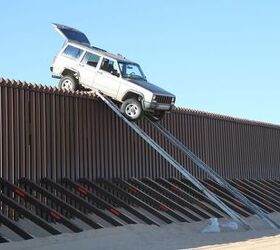 Borderline Insanity: Jeep Cherokee Caught Sitting On The Fence To Mexico