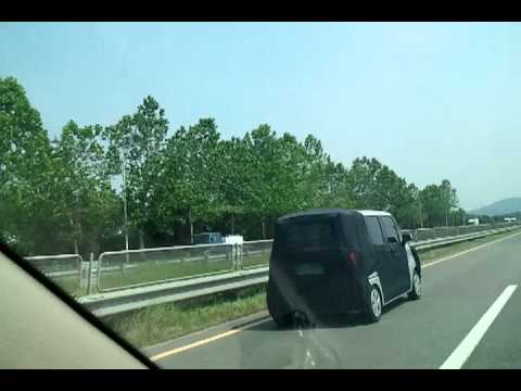 Weekend Weird Crush Update: Kia TAM (EV?) Spotted On The Korean Freeway