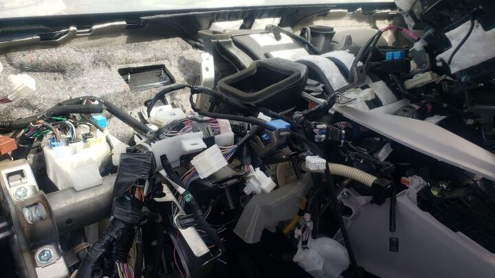 junkyard find 2017 toyota mirai fuel cell