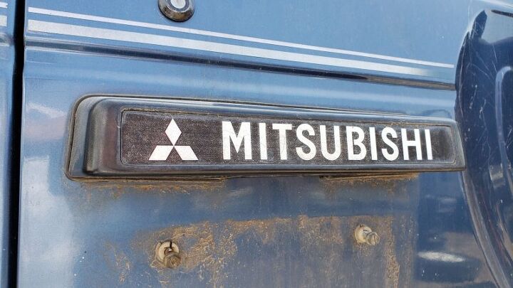 junkyard find 1989 mitsubishi montero