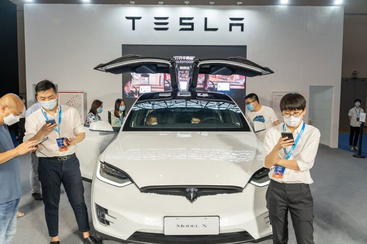 Tesla 'Recalling' 285,000 Vehicles in China Over Autopilot Issue