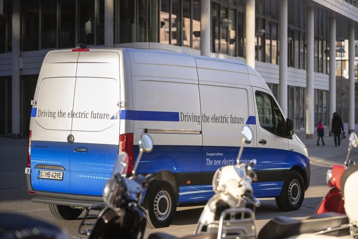 mercedes reportedly shipping the esprinter stateside in 2023