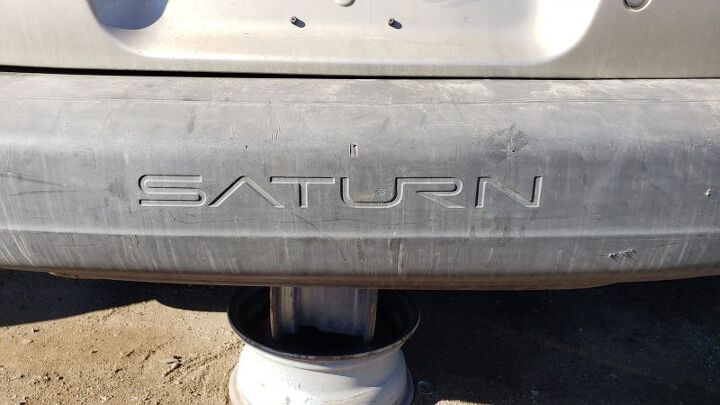 junkyard find 1996 saturn sw1 wagon with manual transmission