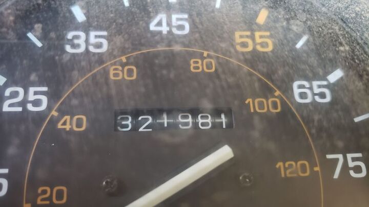 junkyard find 1990 geo prizm with 321 981 miles