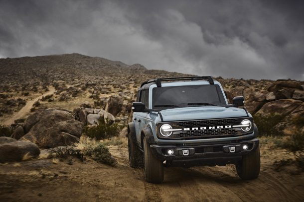 2021 ford bronco two door and four door forward to the past