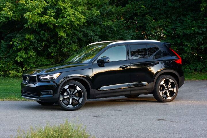 2020 Volvo XC40 T5 Review - Style, Substance, Etcetera