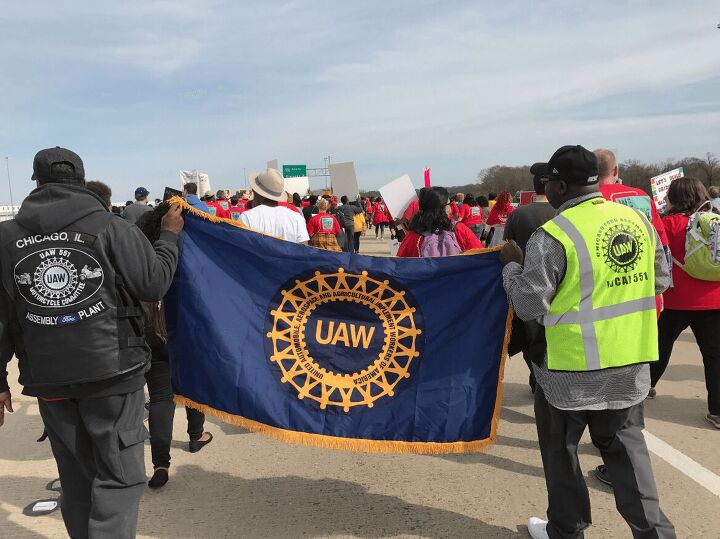 uaw director makes like past president hits the bricks