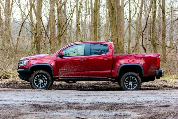 gm cuts a check for new midsize pickups