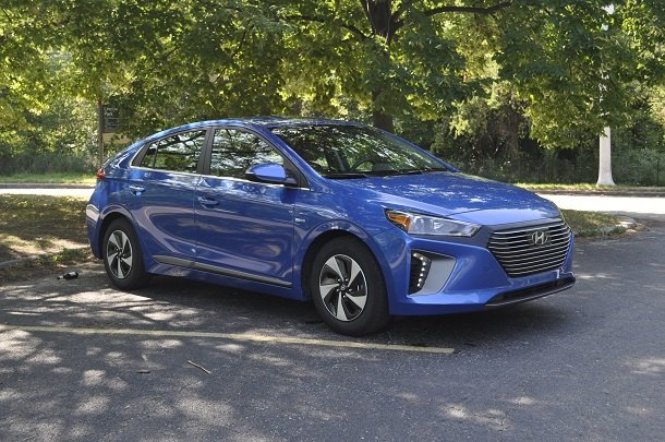 2018 hyundai ioniq review fading into the background gracefully