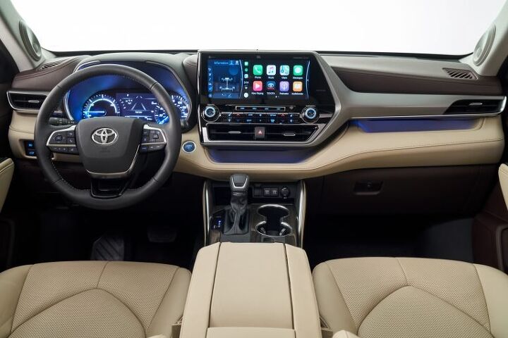 2020 toyota highlander appears at new york auto show