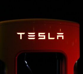 Wall Street Wary of Tesla's New 34-year-old CFO