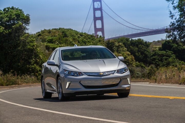 2019 Chevrolet Volt: The Overlooked 'Electric' Wants You to Plug In More Often