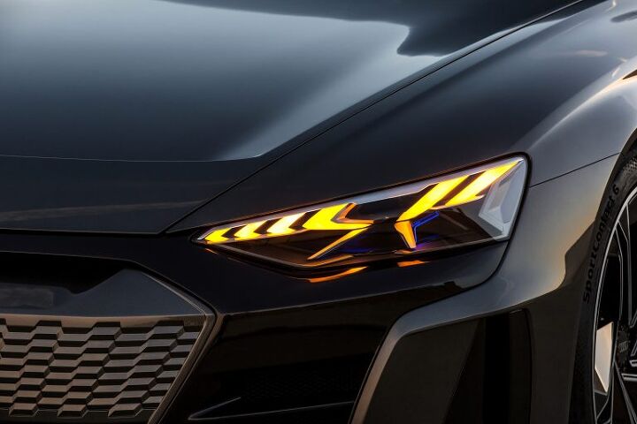 Audi E-tron GT Concept Arrives Earlier Than Expected