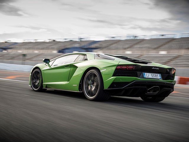v12 green plug in hybrids to succeed lamborghini s aventador and huracan