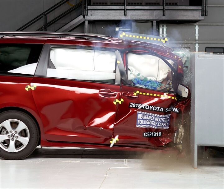 honda odyssey reigns supreme in latest minivan crash test