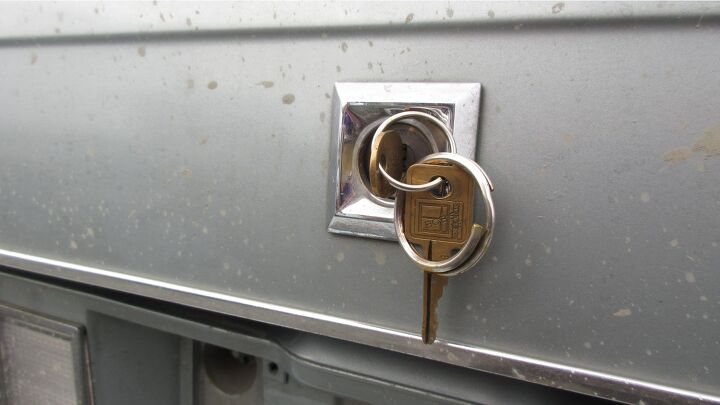 junkyard find 1982 oldsmobile cutlass ciera