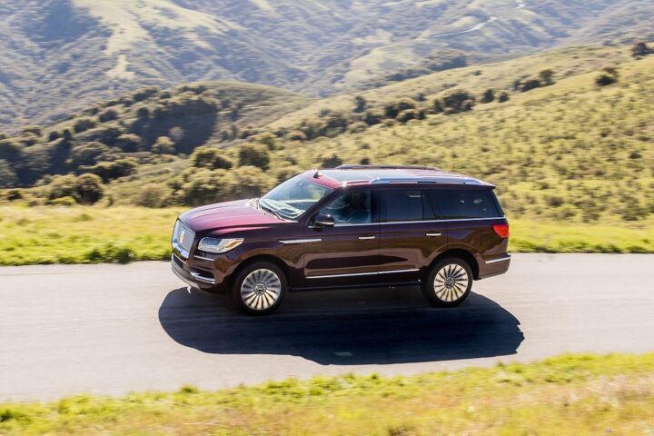 the already big 2018 lincoln navigator is about to get bigger