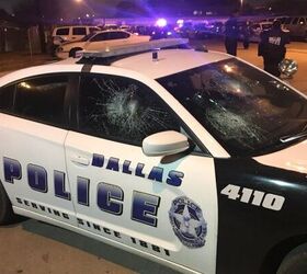 Angry Dallas Dude Goes Ham on 12 Cop Cars With Sledgehammer