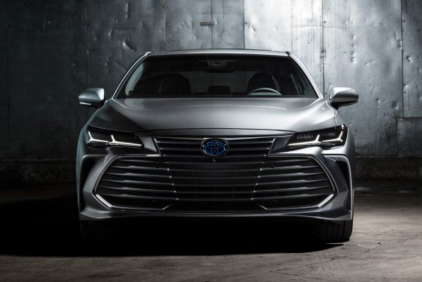 2019 Toyota Avalon: Open Wide for a Modern, and More Aggressive Boulevard Cruiser