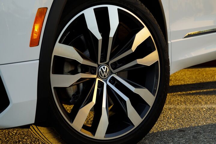volkswagen tosses out an r line tiguan as it waits for more crossovers