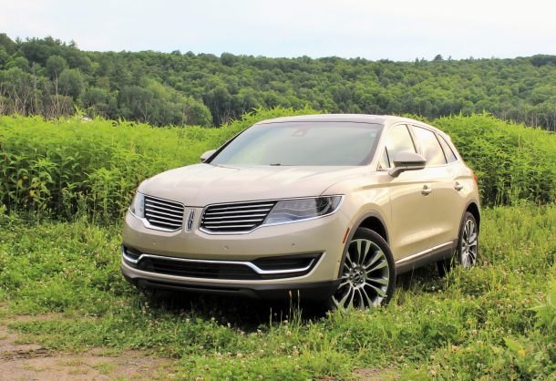 2017 Lincoln MKX AWD Reserve Review - Still the Brand's Best Hope
