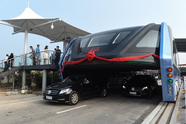 china s idiotic elevated bus concept turned out to be a scam