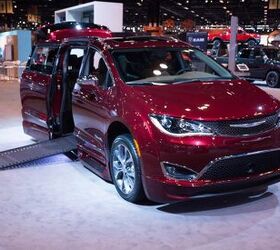 Chicago 2017: BraunAbility Brings New Chrysler Pacifica Style to Everyone