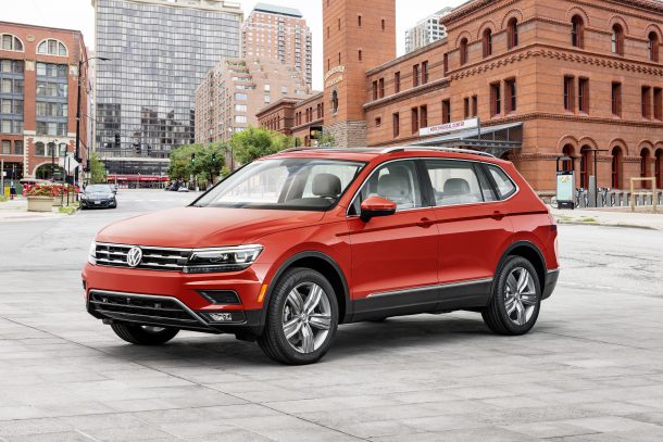 naias 2017 volkswagen presents america with a larger tiguan