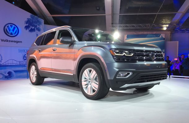 volkswagen reveals atlas the midsize three row crossover with vws future on its