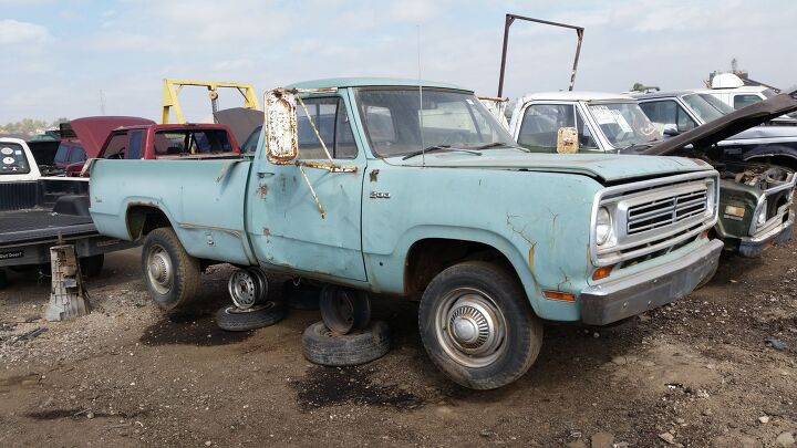 Junkyard Find: 1972 Dodge D200 Custom Sweptline