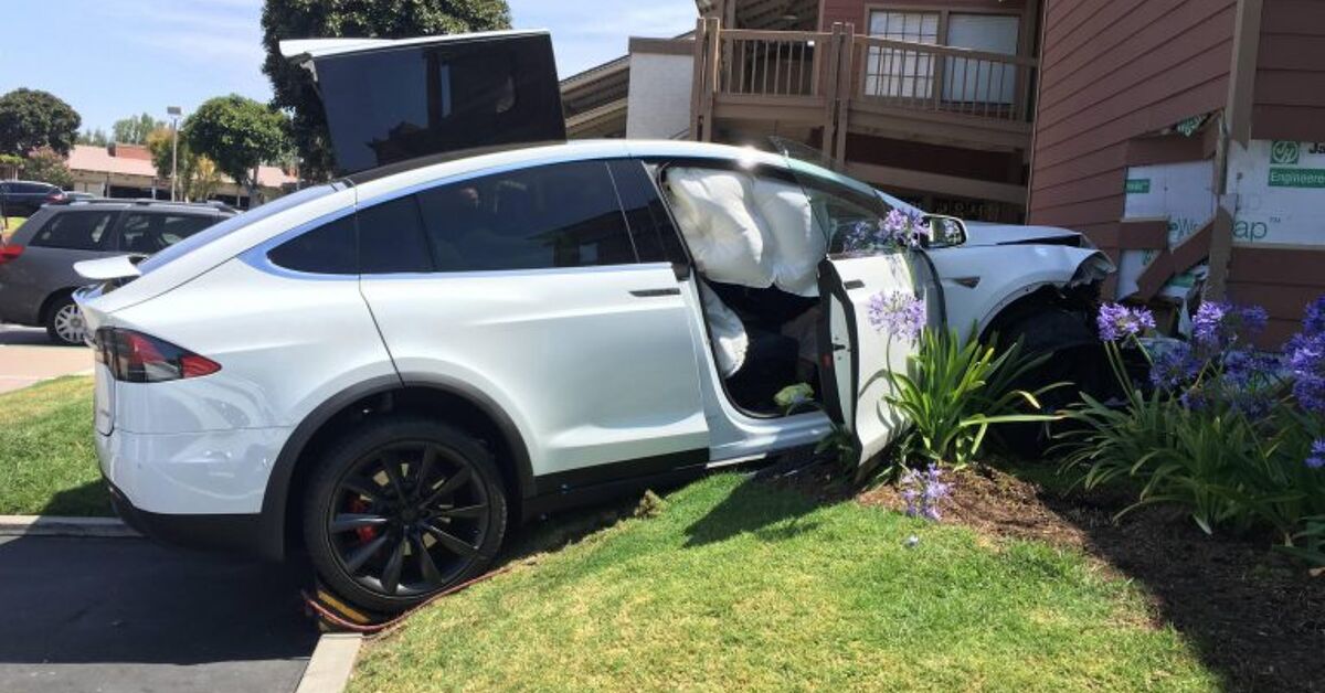 Model X Crash Details Emerge: Tesla Claims Human Error, Owner Says ...