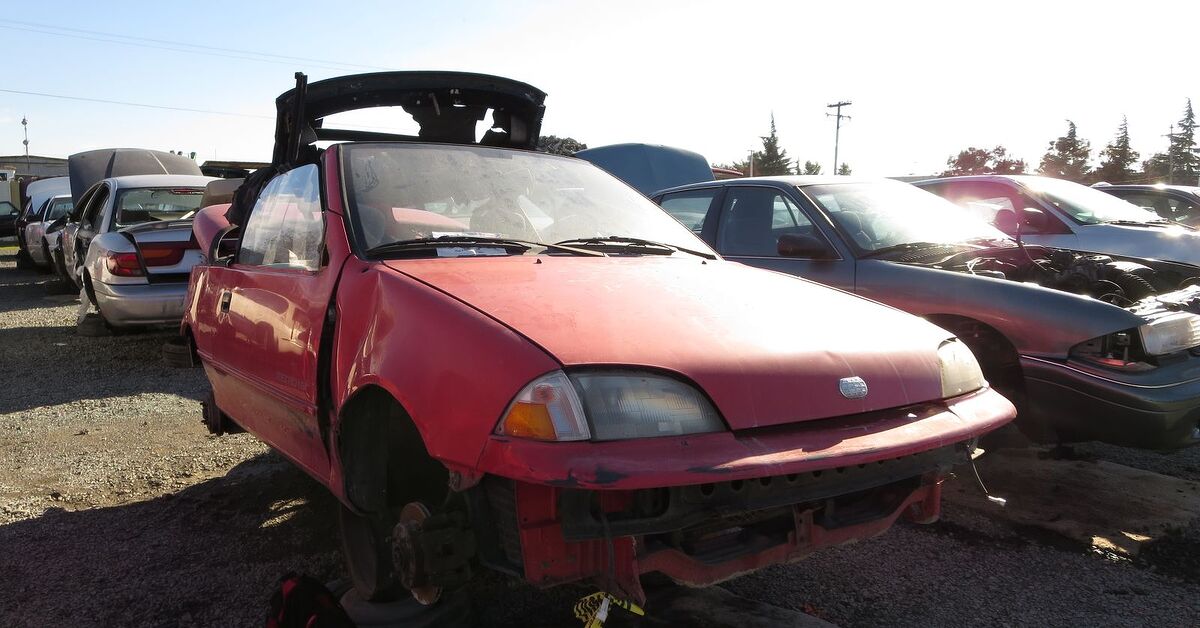 Junkyard Find: 1992 Geo Metro LSi Convertible | The Truth About Cars