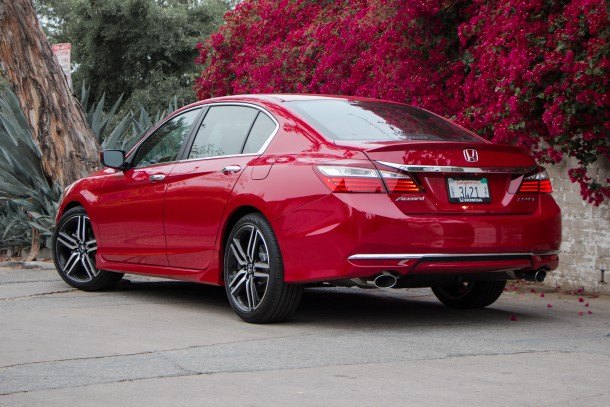 2016 honda accord sport 6mt review high expectations