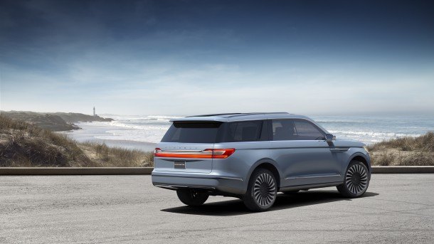 nyias lincoln navigator concept quiet luxury with thirty speakers
