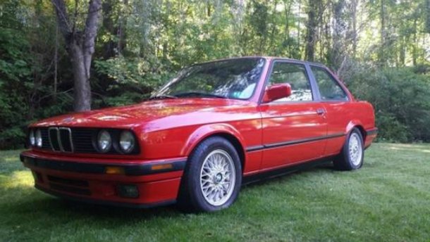 Digestible Collectible: 1991 BMW 318is